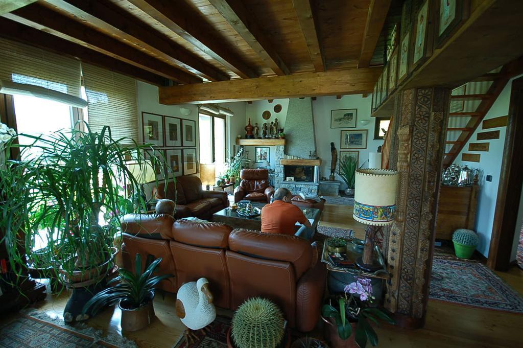 アオスタ Mon Reve Bed & Breakfast エクステリア 写真
